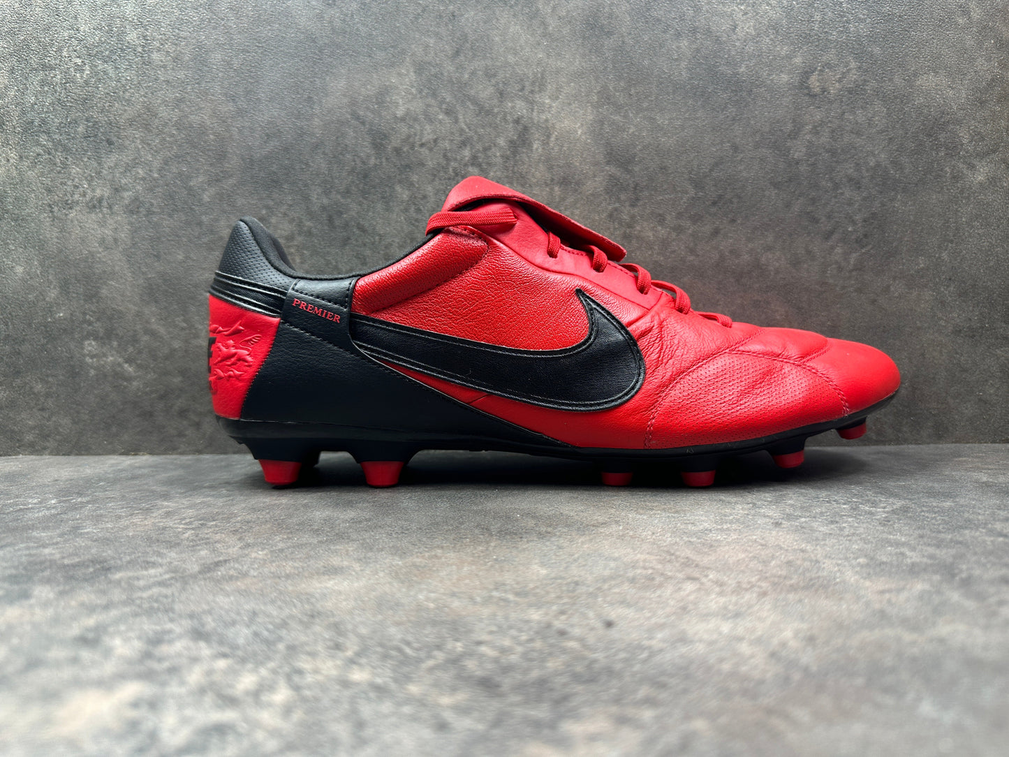 Nike Premier III